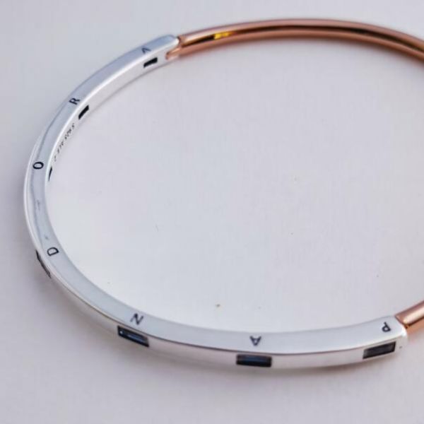 Signature Two-tone I-D Pave Bangle