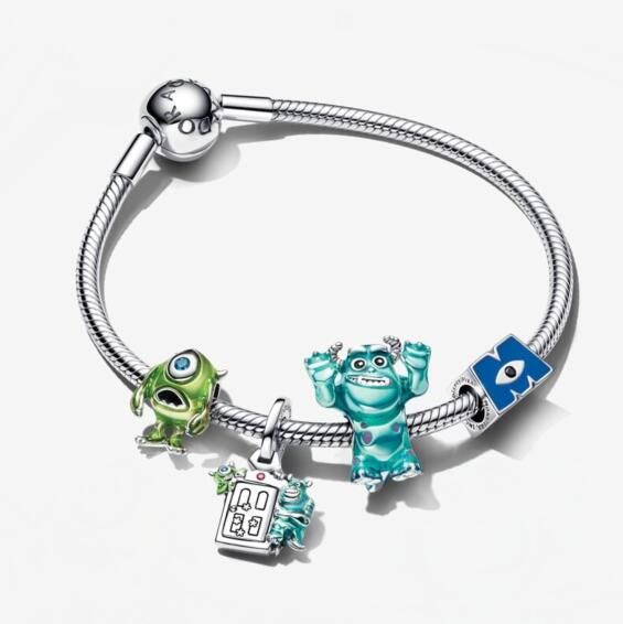 NEW-4PCS AAA Grade Charm With Bracelets