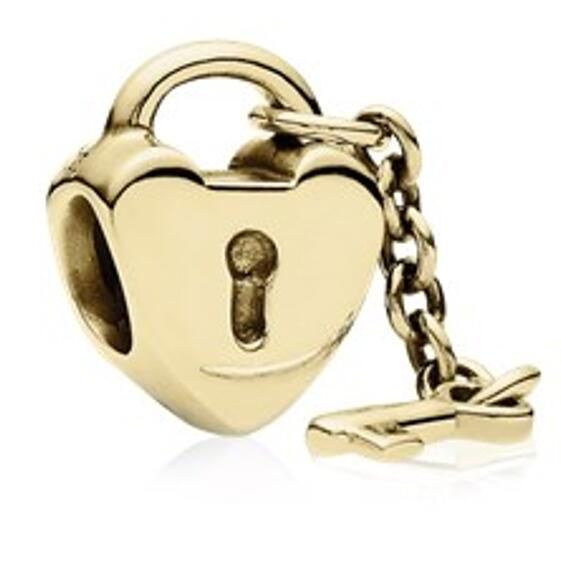 AAA GRADE Key-To-My-Heart Pave Charms
