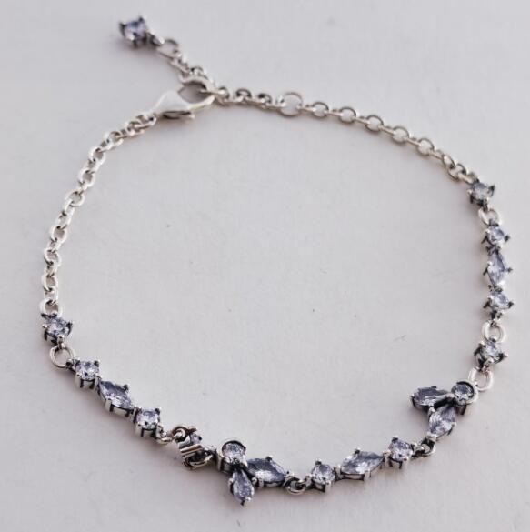 Sparkling Herbarium Cluster Chain Bracelet